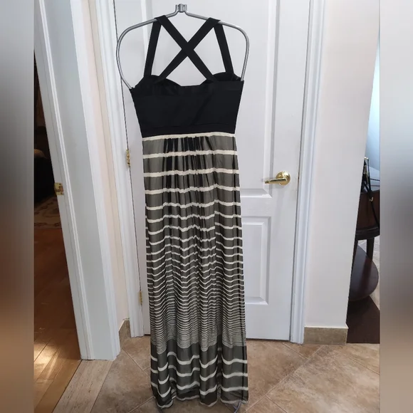 Black and white evening gown - Picture 3 of 8